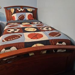 Full size bedroom with mattress like new.