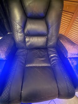 Luxury gaming chair