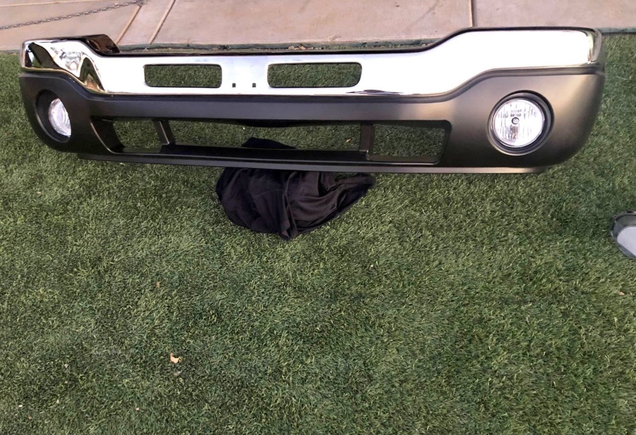 GMC Sierra NEW BUMPER 1999-07