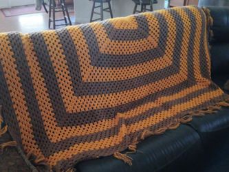 Hand Made QUILT ! granny stitch !