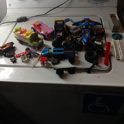 Lego's Lots Of Vehicles, Wheels ALL Kinds Of Goodies KID would Be Loving This Whole Box Everthing.$35