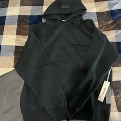 Black Essentials Hoddie 