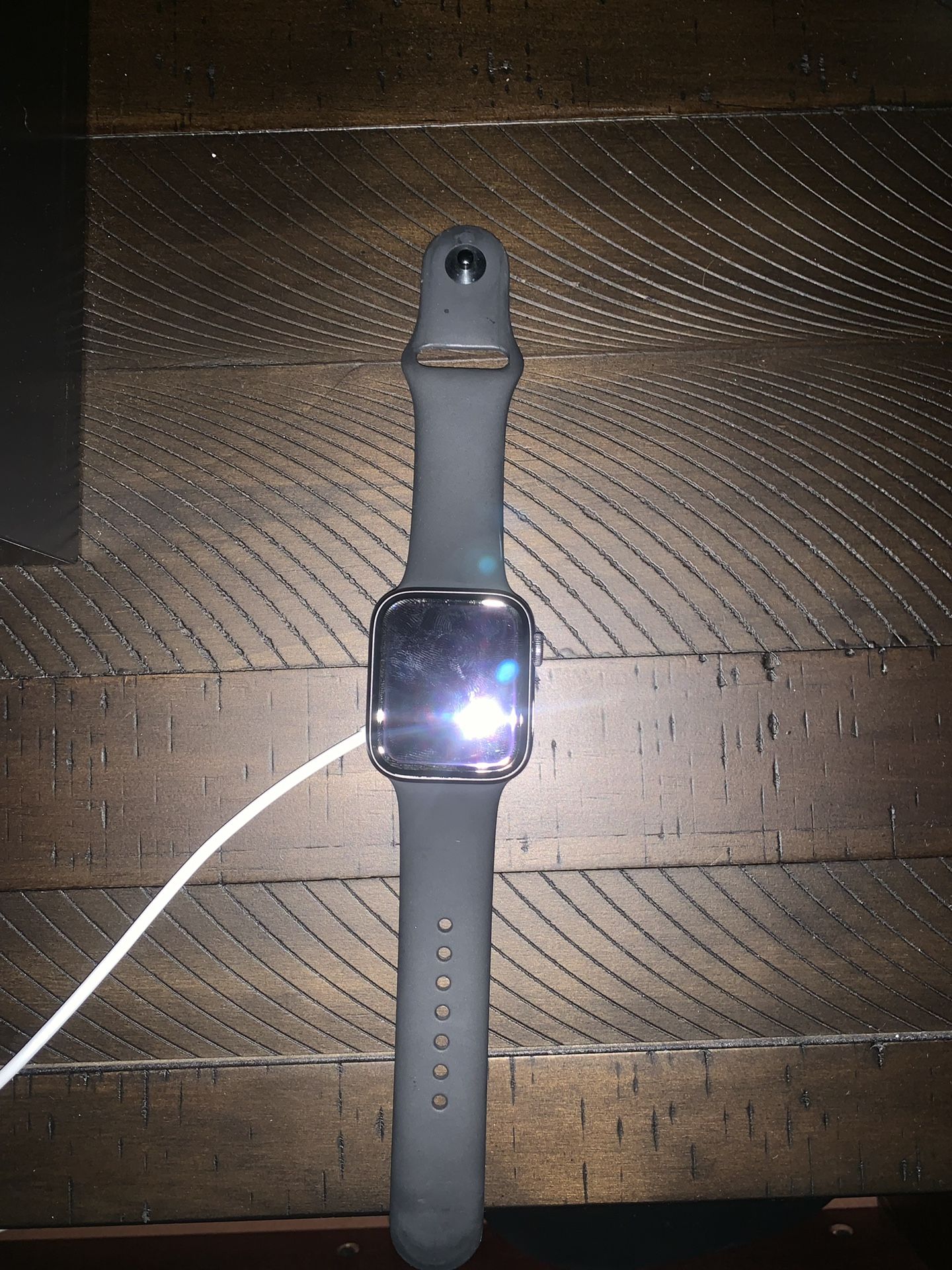 Apple Watch series 4 (44m)