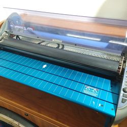 GBC Pinnacle 27 EZload Roll Laminator 27" Wide 3mil Maximum Document Thickness