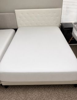 Queen size Bed