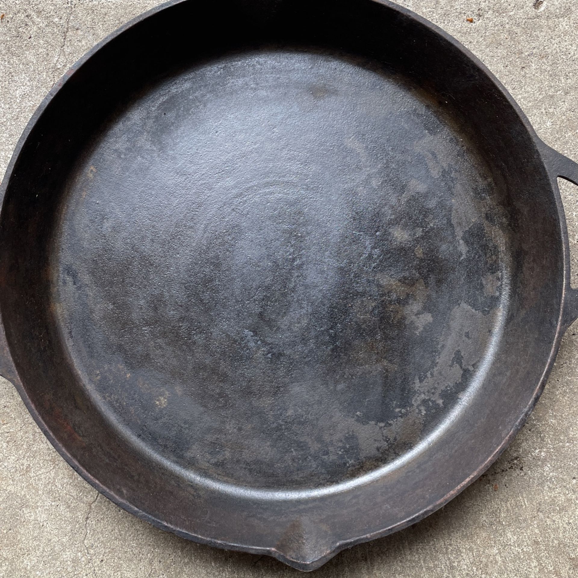 Cabela's Outfitter Series Cast-Iron Skillet