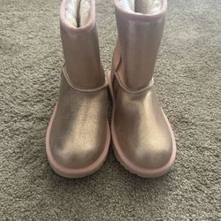 Uggs Girl Size 4 
