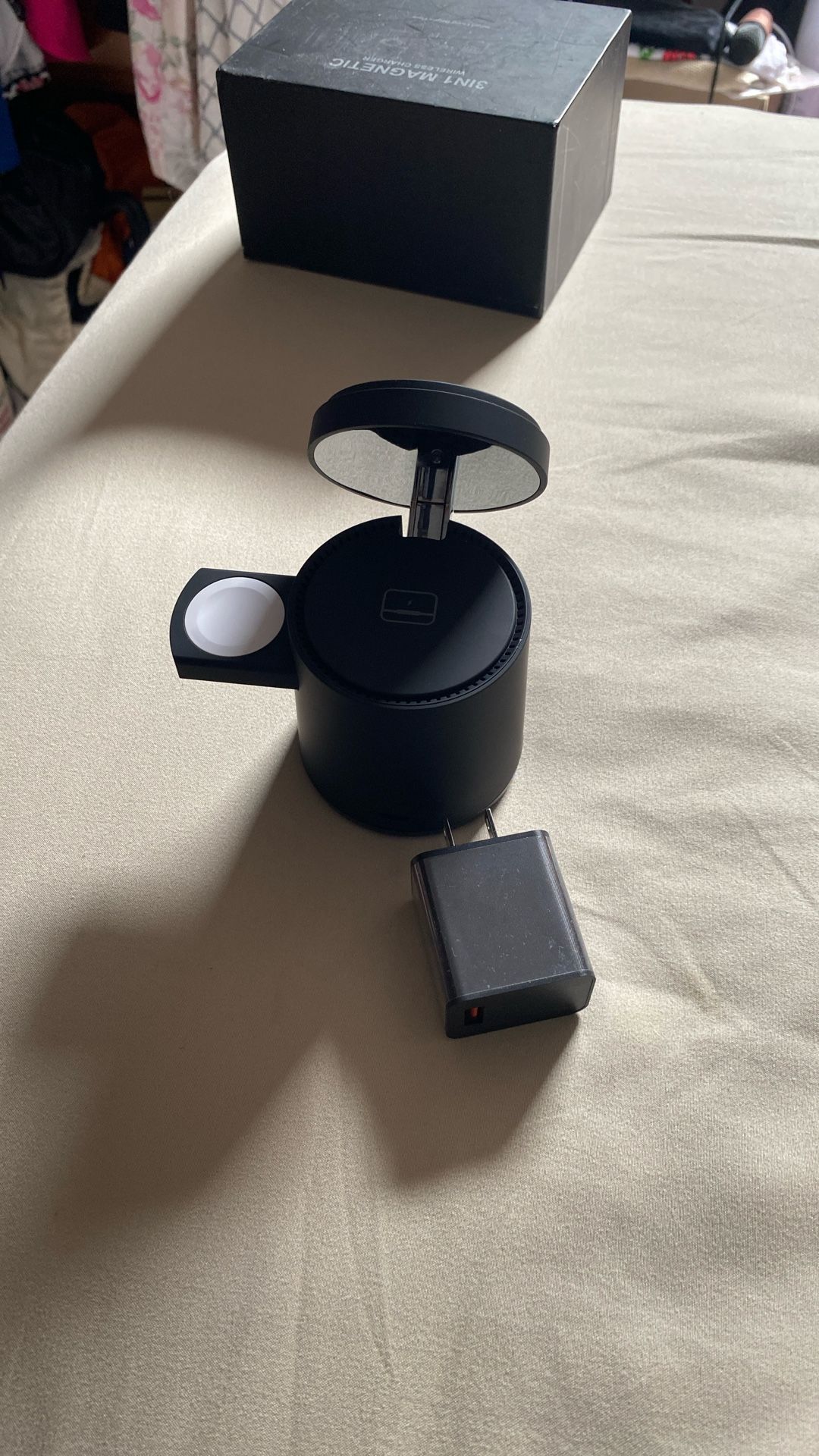 3 IN 1 MAGNETIC Wireless Charger