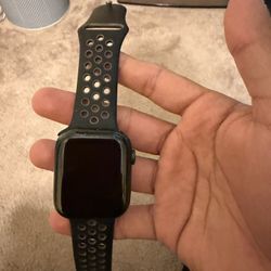 Apple Watch Series 7 45 mm