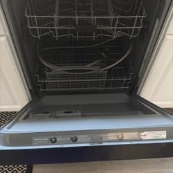 New Fridgeaire dishwasher