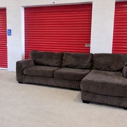 Brown Sectional Couch w/ Chaise