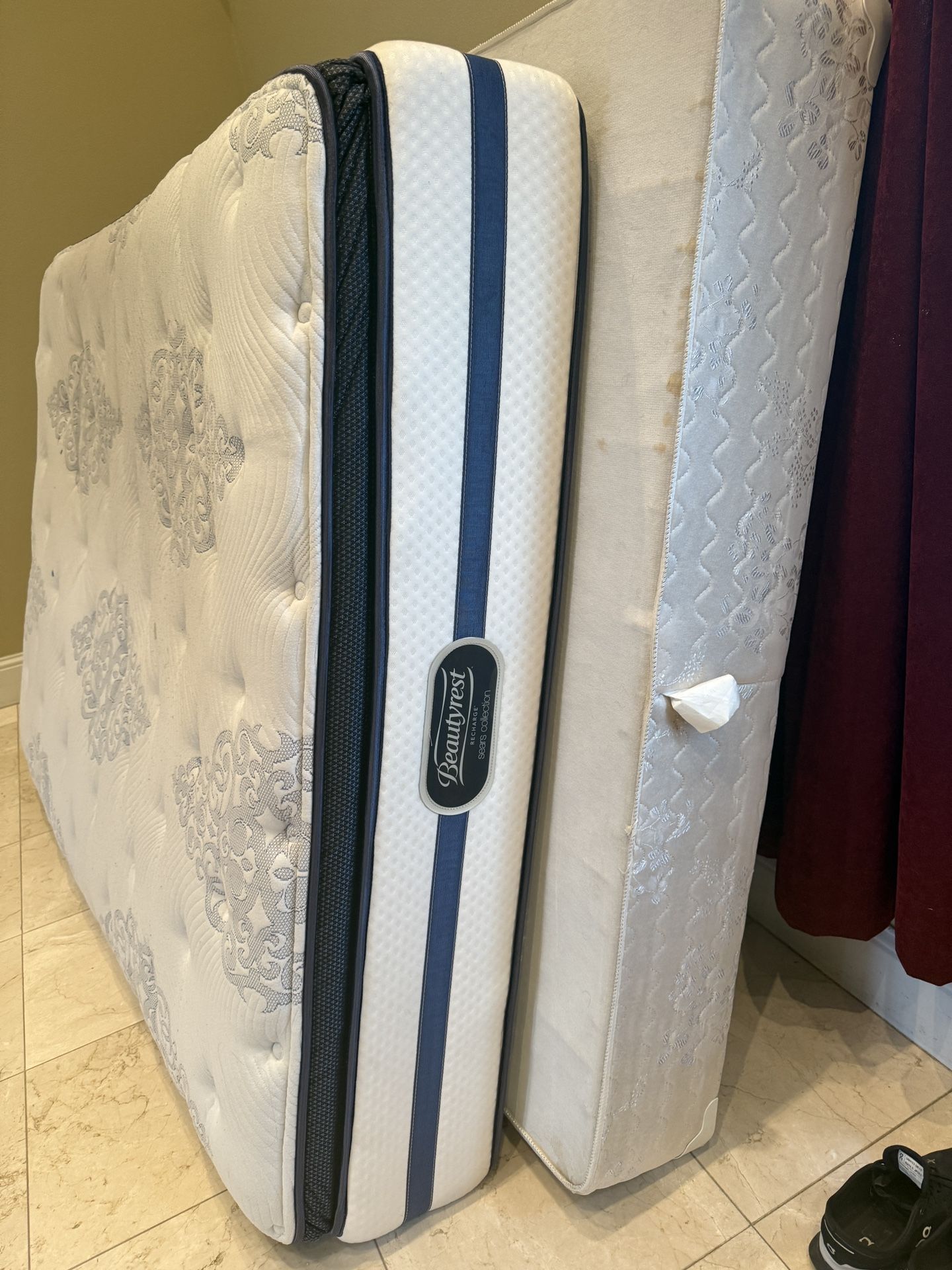 Queen Mattress With Boxing