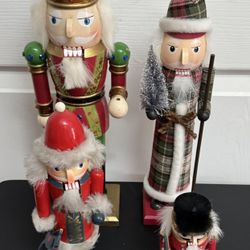 Lot of Nut Crackers some incomplete $10 for All xox