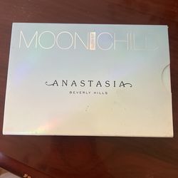 Anastasia Beverly Hills Highlight