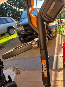 Electric weed whacker