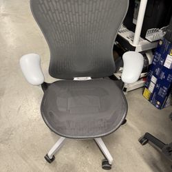 Herman Miller Mirra 2 Chair