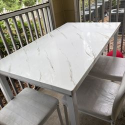 Juego De Comedor 4 Sillas.