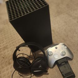 Xbox Series X, Turtle Beach Headset, Controller And Charge Station 