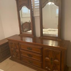 Queen Bedroom Set