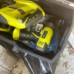 Ryobi Kit Sawzall Drill And Flashlight (for Offer)