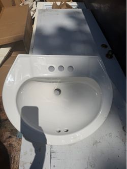 Wall mount sink