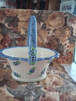 Porcelain  basket. 10×10 inch