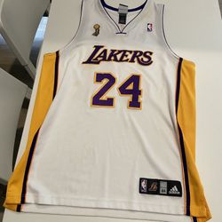 Vintage Adidas Lakers Kobe Bryant #24 2008 NBA Finals Jersey (Large/44)