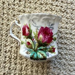 Grandmother’s Rose 🌹 Bone China made In England 
