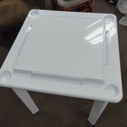 Dominoe Table