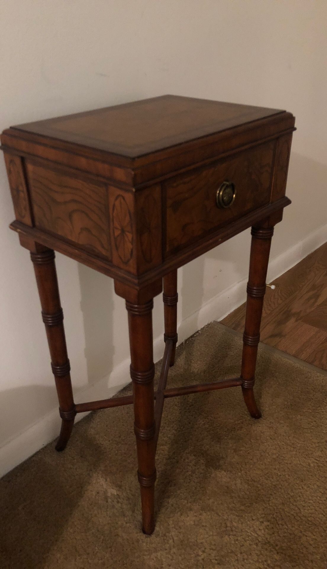 Ethan Allen- entry table for Sale in Port St. Lucie, FL - OfferUp
