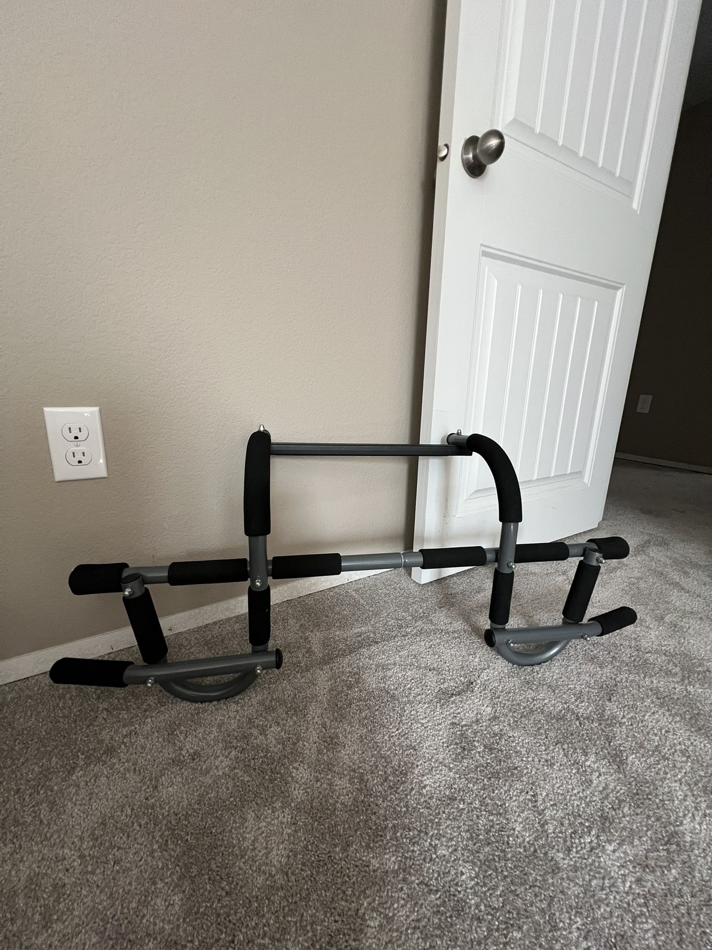 Iron Gym Pull Up Bar