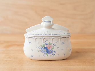 Vintage Nikko Provincial Designs Dauphine Napkin Holder
