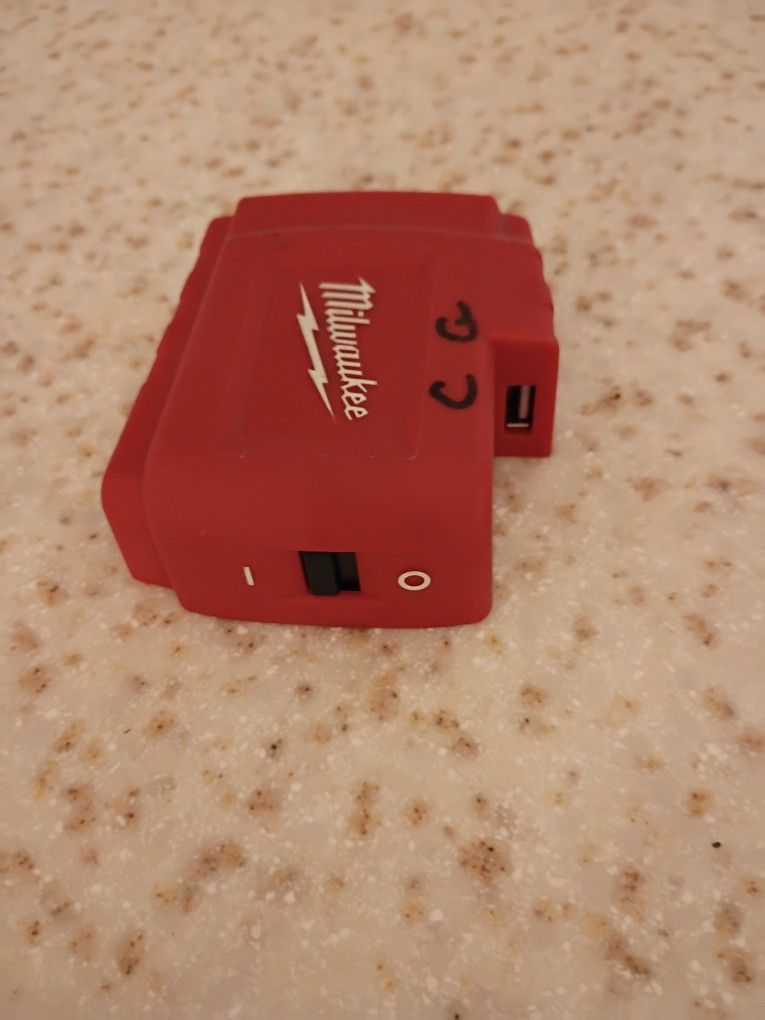 Milwaukee Power Source USB Use With Any M18 Battery Charger Phone