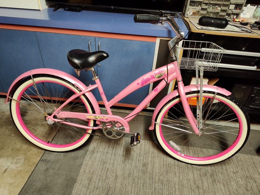 26" Diamondback Della Cruz Beach Cruiser