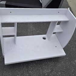 Kids Mini Desk Attaches To Wall