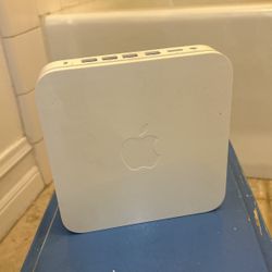 Apple AirPort Extreme Router