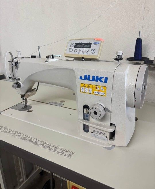 Juki DDL 9000B SS Sewing Machine 