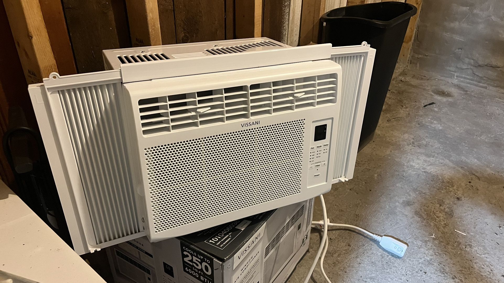 Vissani AC 6000 BTU 250 Sq Ft