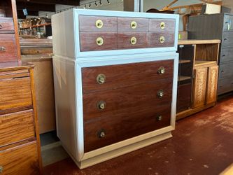 2-Tone 7-Drawer Dresser w/ Unique Hardware
