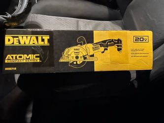 Brandnew 4 1/2 dewalt circular saw