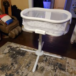 Halo Bassinest Swivel Sleeper For Baby