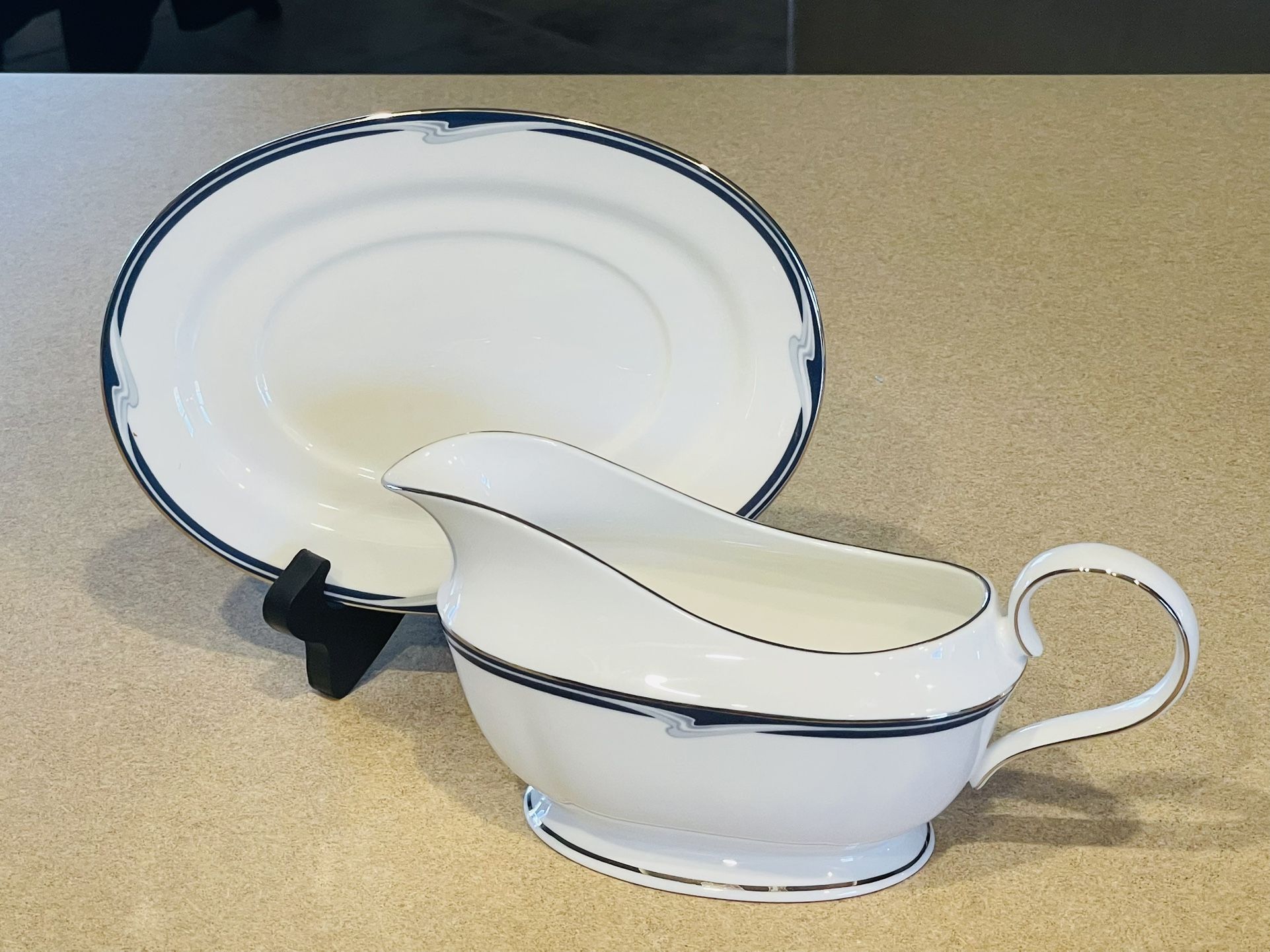 Lenox Joanna Gravy Boat & Under Plate