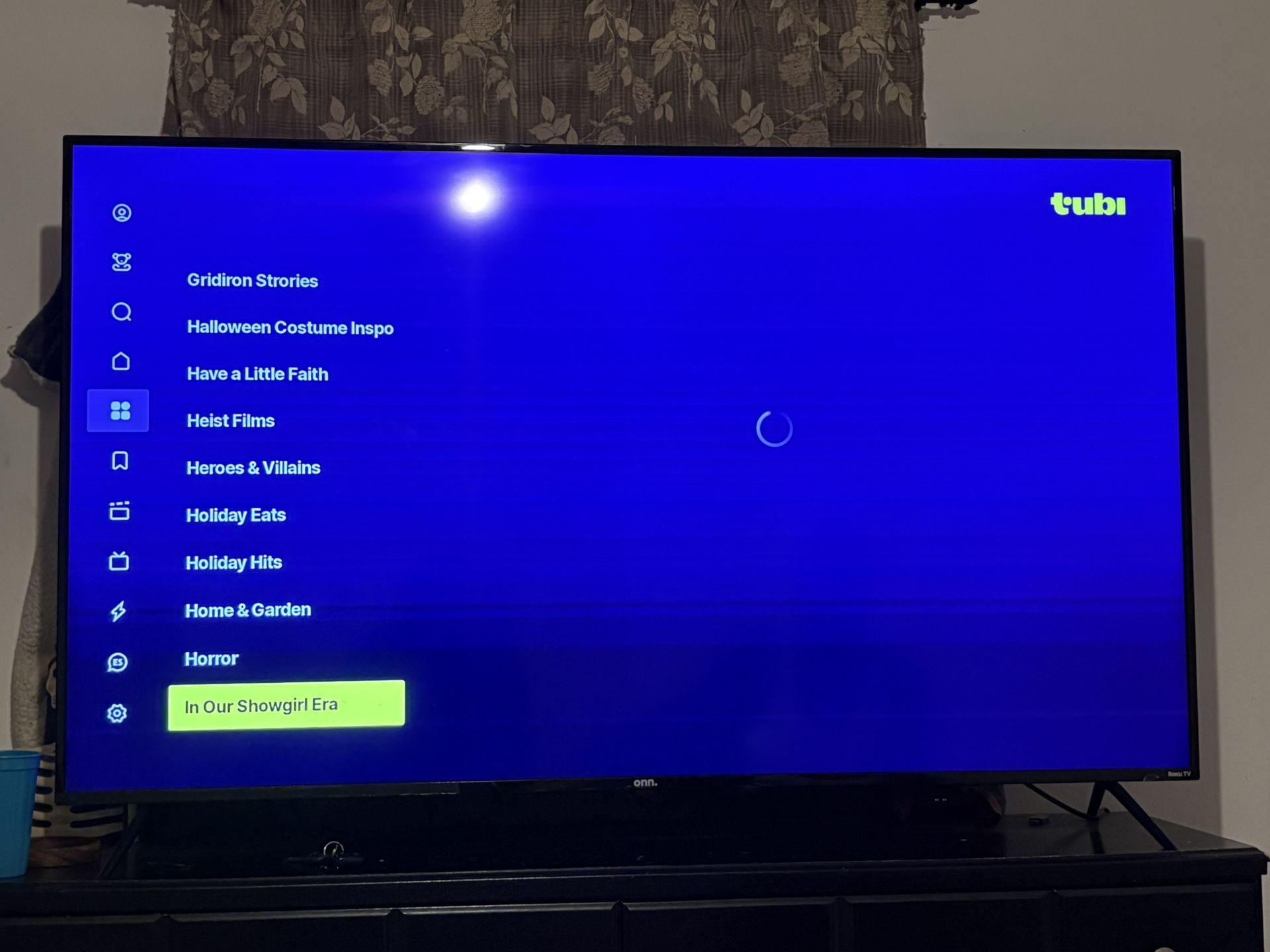 ONN 65 in Roku TV