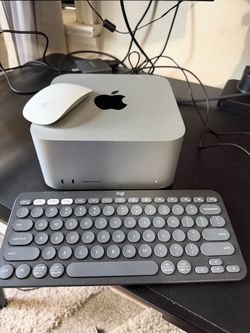 2023 Apple Mac Studio M2 Max – 32GB RAM – Excellent Condition