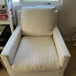 White Swivel Lounge Chair 