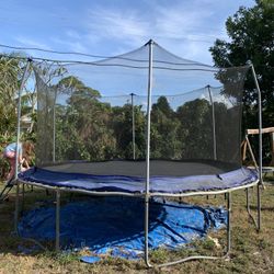 Trampoline 14ft