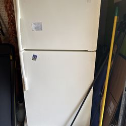 Refrigerator: Works Great! $50 OBO
