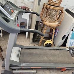 Treadmill 