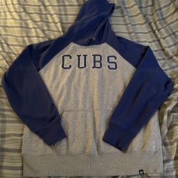 Chicago Cubs Sweatshirt And T-shirt 