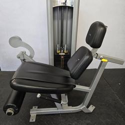 Nautilus Leg Extension